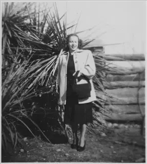 small_merlene webster a 2017-187.webp